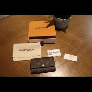 Louis Vuitton Monogram 6 Key Holder Brand New